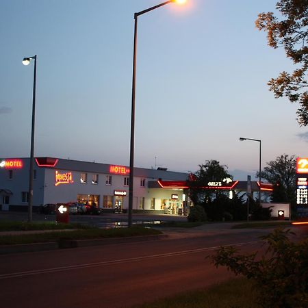Impresja Motel Borek Wielkopolski Exterior photo